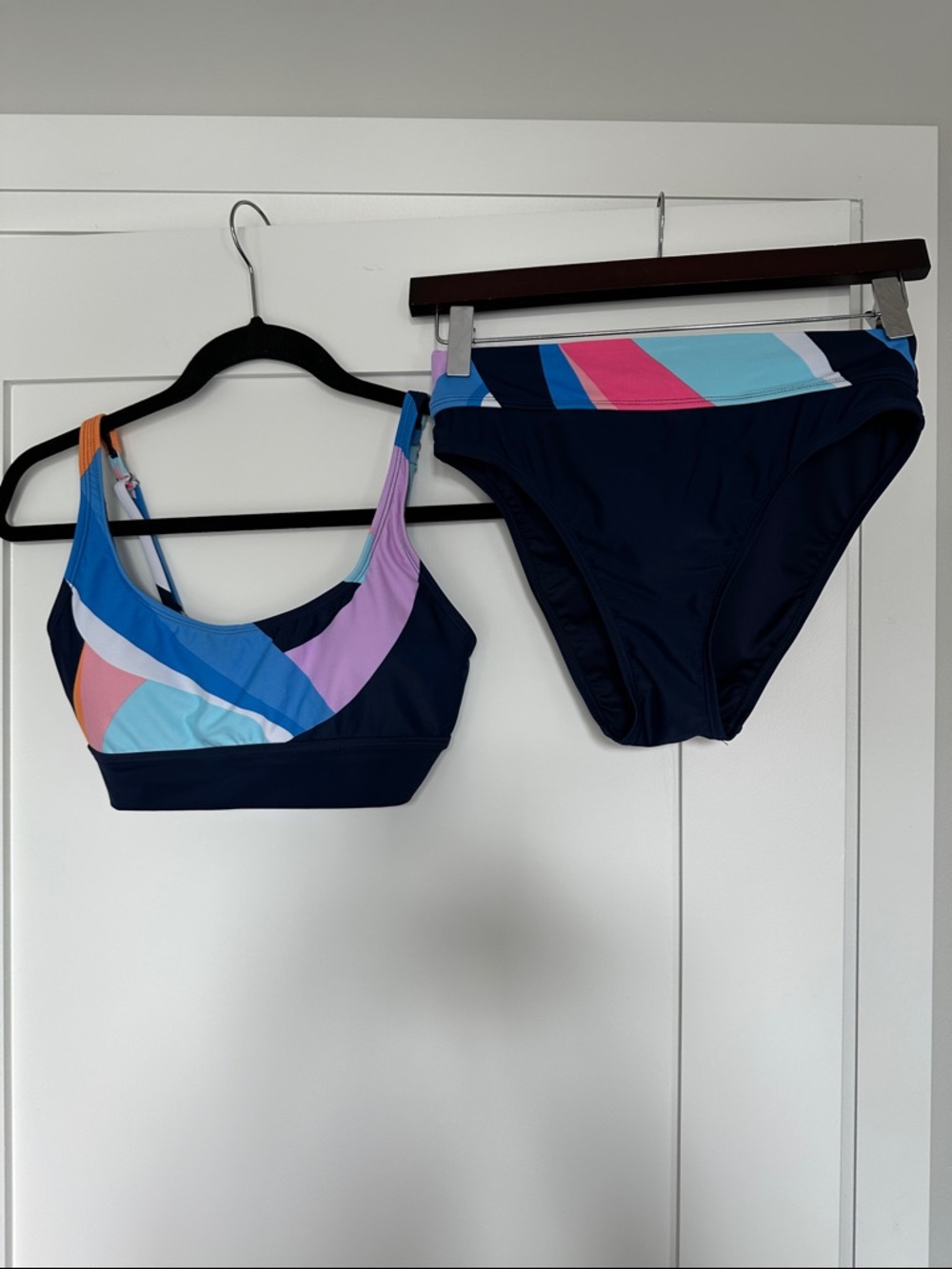 Nautica Navy Sz Small Women’s 2 Piece Swim Suit with Pink & Blue Accents